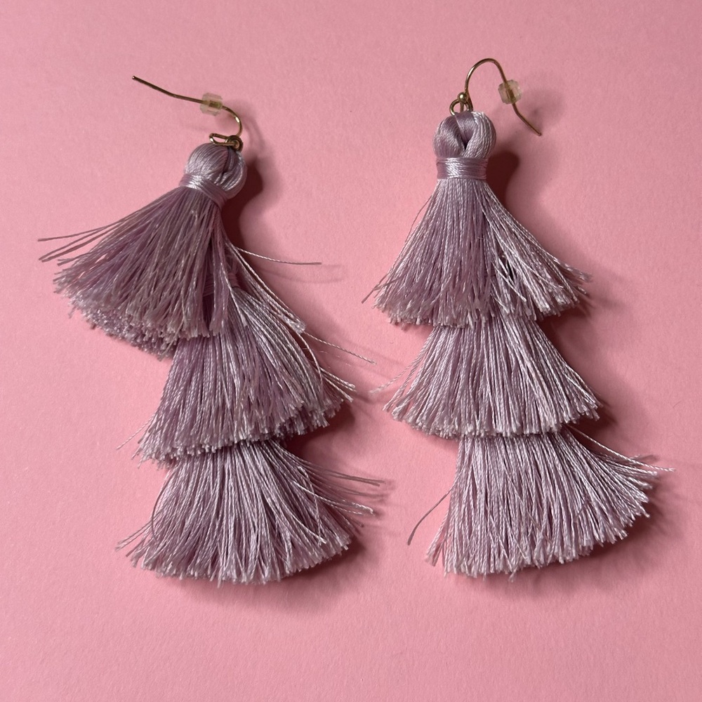 Lavender tassel earrings - Picture 5 of 7